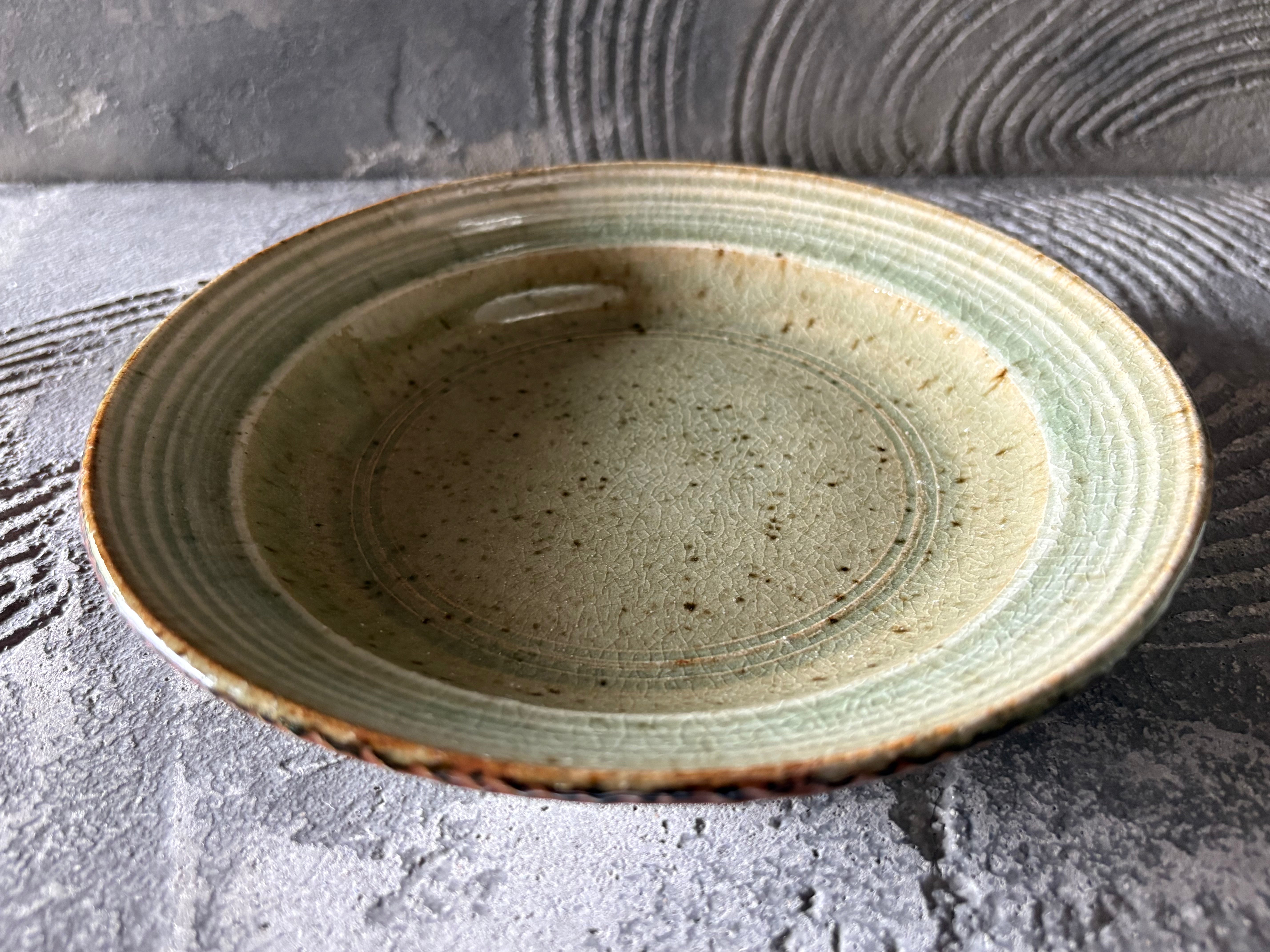 中嶋窯【秋田】中嶋健一　7寸皿イッチン灰釉40