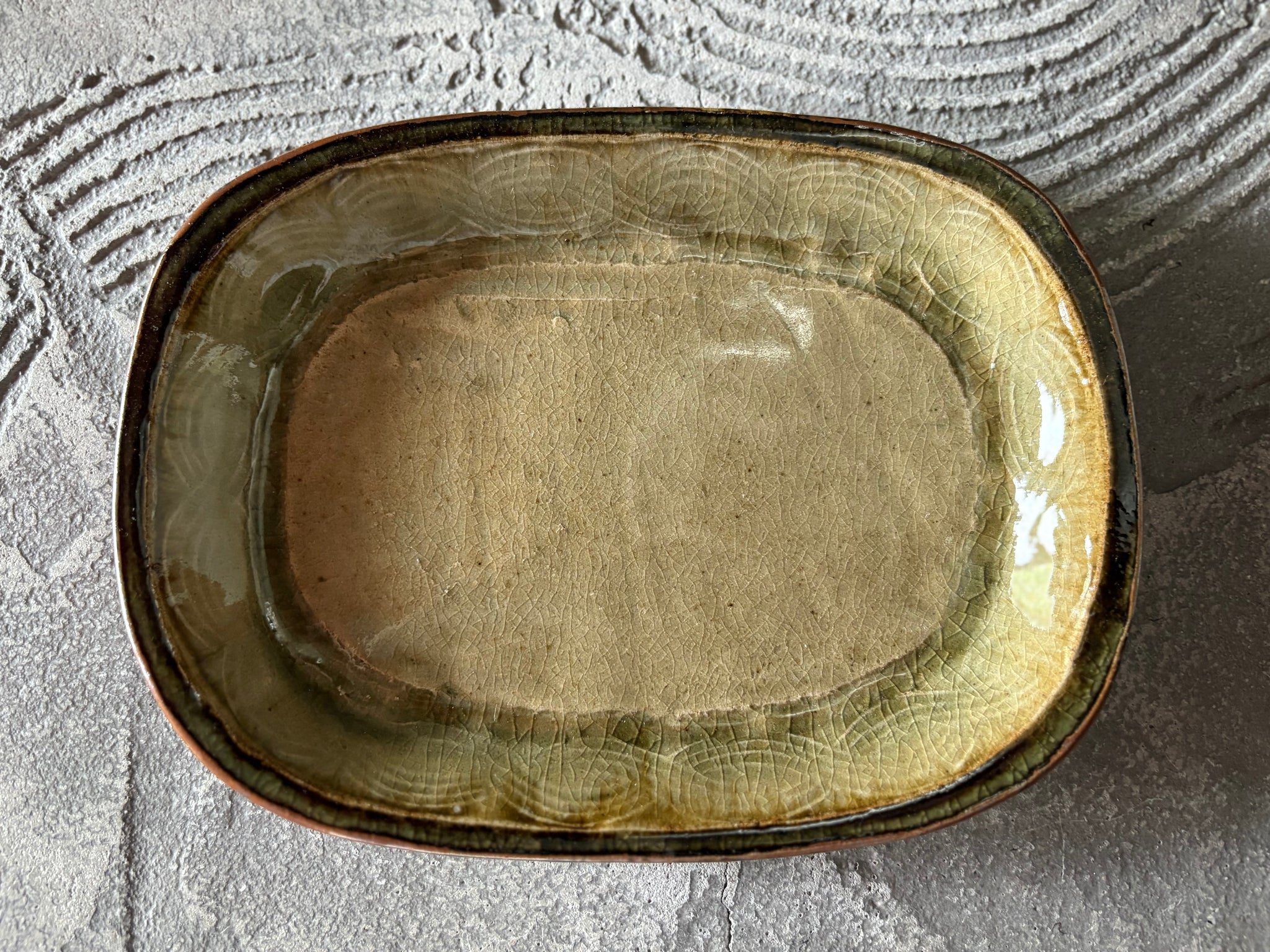 中皿 – UTSUWA HIYORI