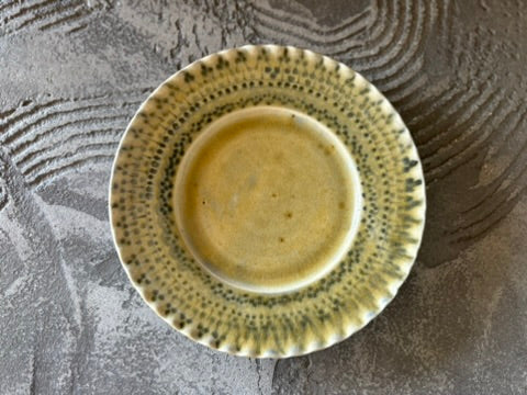 【京都】ヤマカワ　ミユキ　　6寸ひらひらリム皿　染付オヤ柄　26