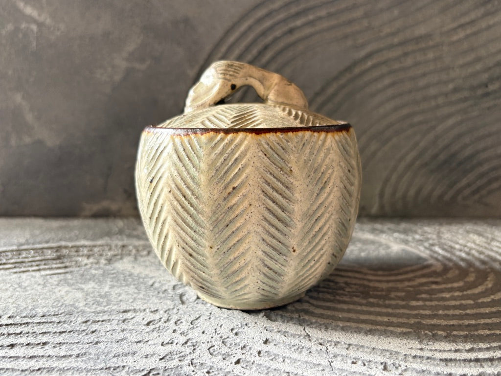LION POTTERY – UTSUWA HIYORI