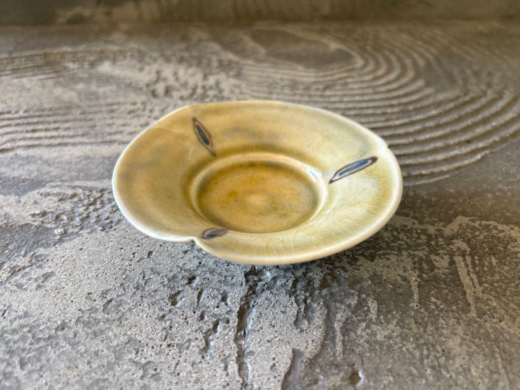 【京都】ヤマカワ　ミユキ　　3寸輪花台皿　色絵つぼみ　10