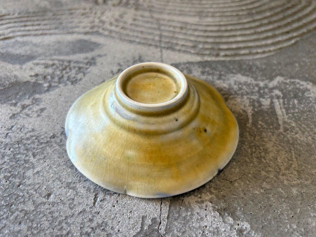 【京都】ヤマカワ　ミユキ　　3寸輪花台皿　染付絞紋　8