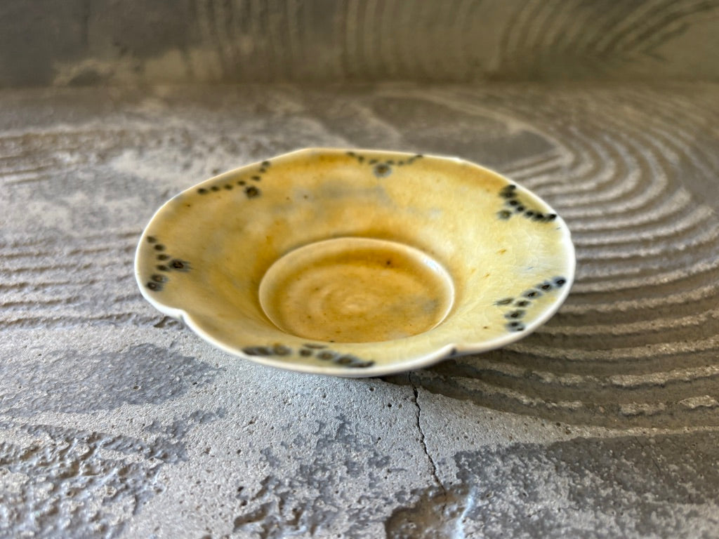 【京都】ヤマカワ　ミユキ　　3寸輪花台皿　染付絞紋　7