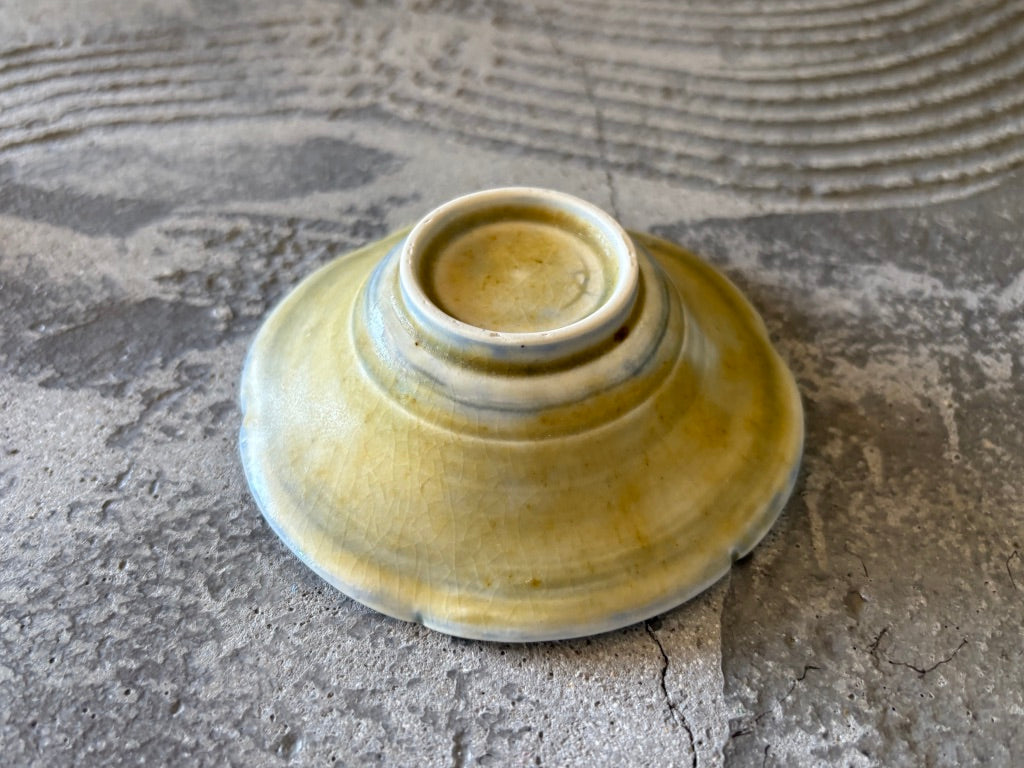 【京都】ヤマカワ　ミユキ　　3寸輪花台皿　染付絞紋　7