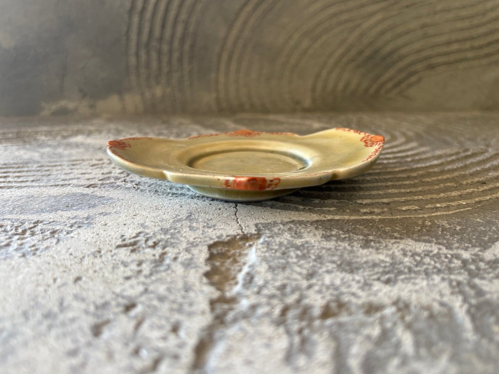 【京都】ヤマカワ　ミユキ　　木瓜皿　赤絵華紋　84