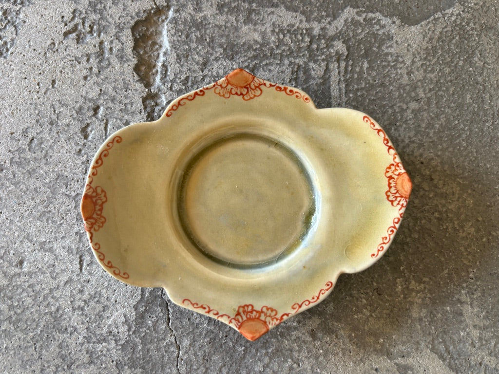 【京都】ヤマカワ　ミユキ　　木瓜皿　赤絵華紋　84