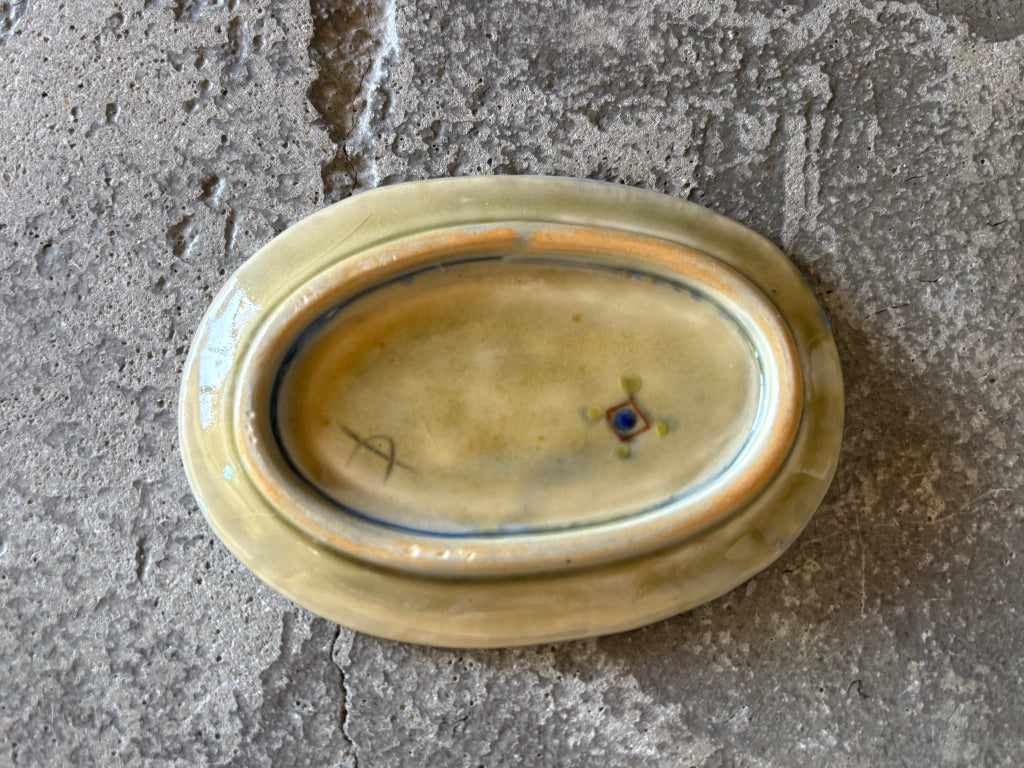 【京都】ヤマカワ　ミユキ　　楕円皿小　色絵花の束　78