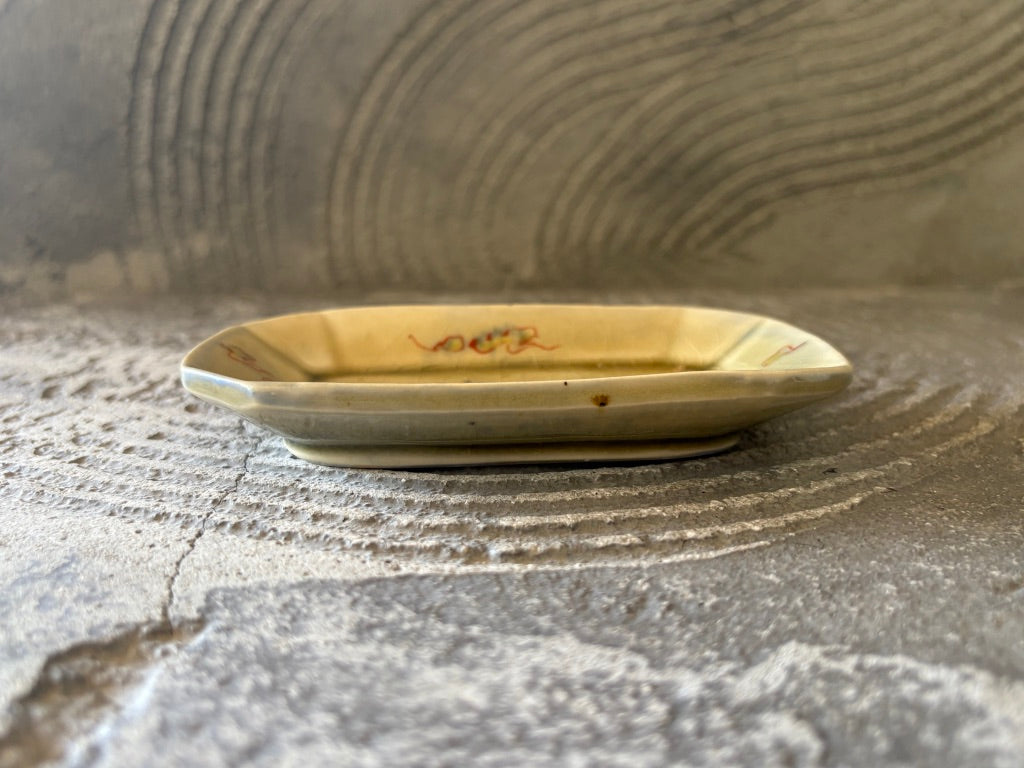 【京都】ヤマカワ　ミユキ　　角皿小　色絵龍紋　76