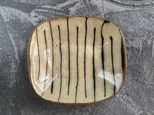 juro pottery【静岡】齊藤十郎　スリップウェア　角豆皿18