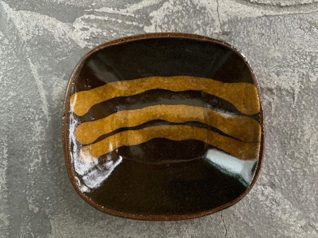 juro pottery【静岡】齊藤十郎　スリップウェア　角豆皿1